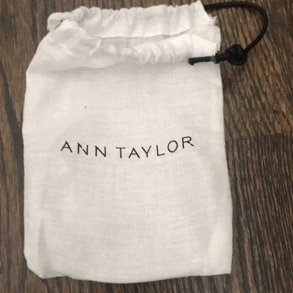 Ann Taylor thin brown belt with dustbag and tags - Picture 4 of 4